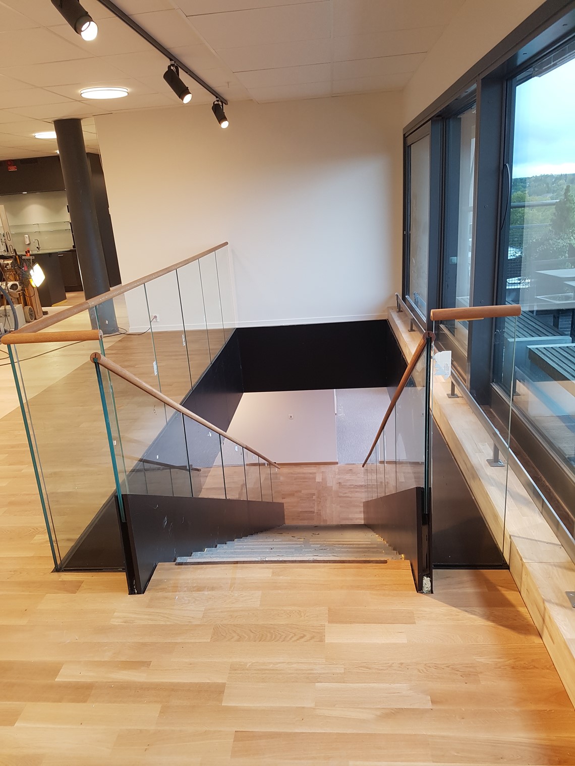 Ståltrappa med spång och avväxlingar