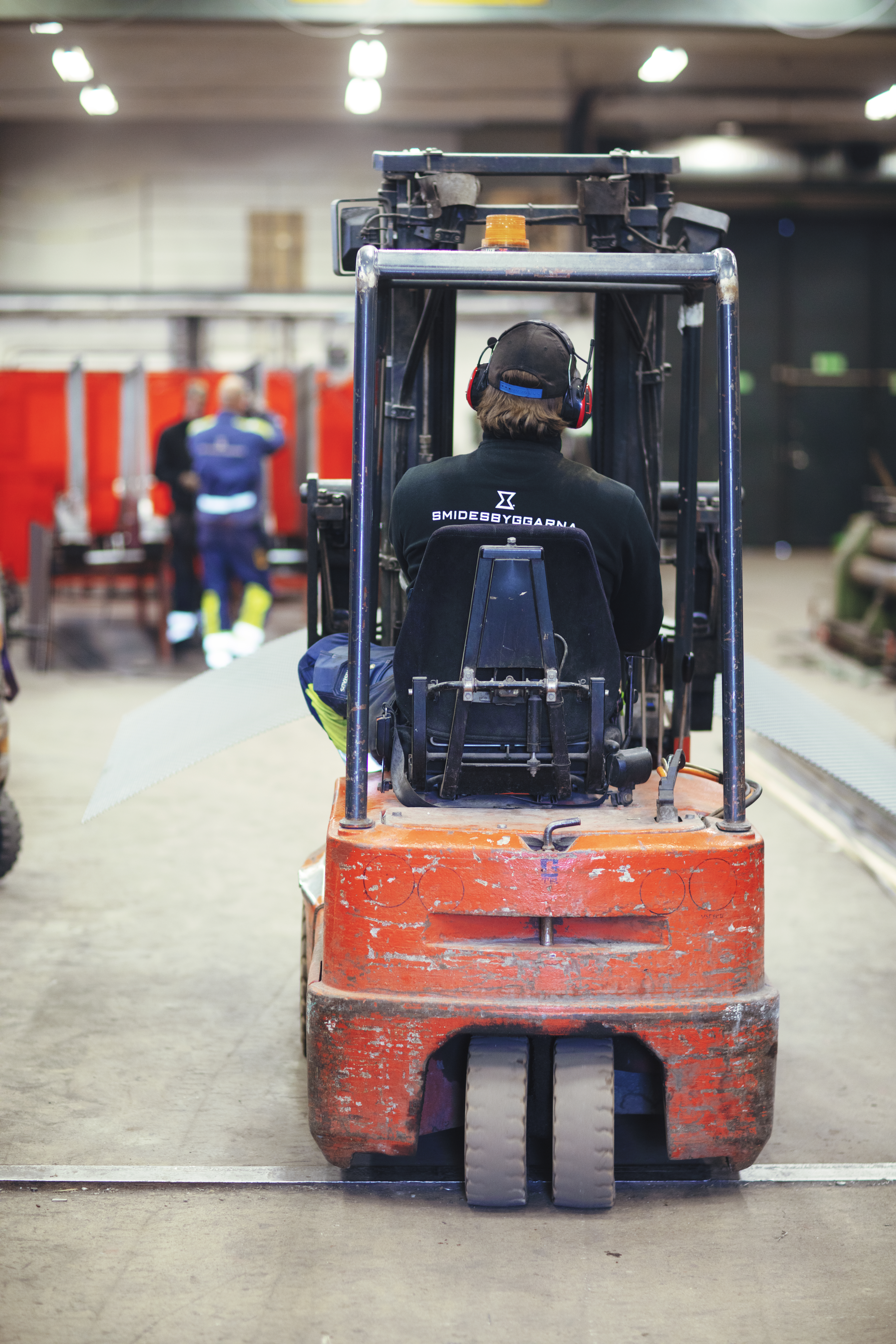 Truck i verkstad hos Smidesbyggarna